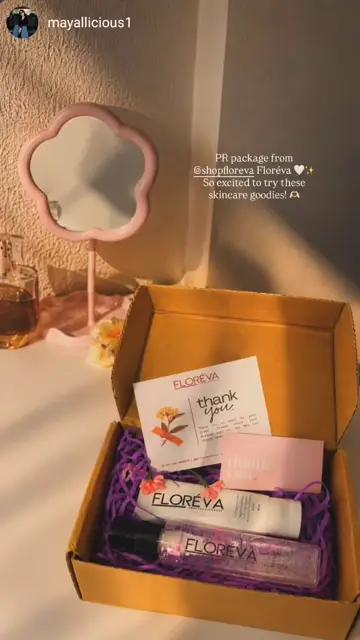 Mayal unboxes her Floreva package.